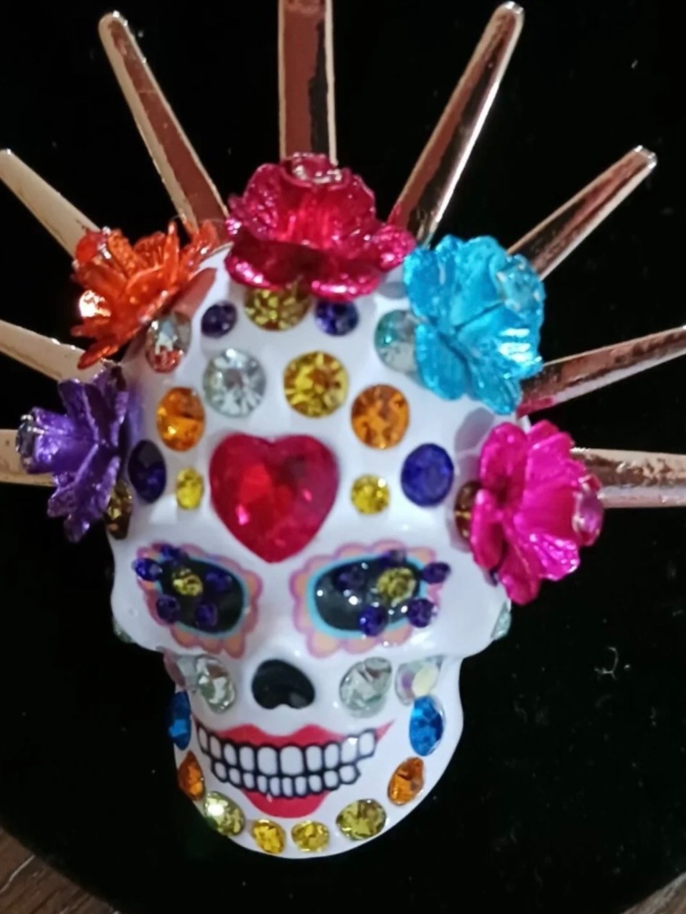 BNWT VIRAL BETSY JOHNSON Gold Tone Necklace Sugar Skull Bride Pendant Crystal - Picture 3 of 4